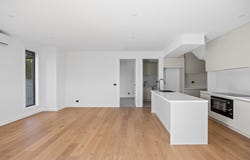 2/51 Surrey Road, Blackburn North, Vic 3130