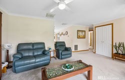 77 Eileen Grove, Woori Yallock, Vic 3139