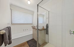 2/11 Acacia Court, Pakenham, Vic 3810