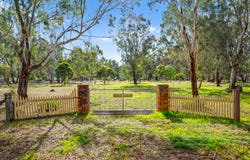 3-9 Saxon Street, Euroa, Vic 3666