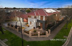 18 Bronson Circuit, Cranbourne North, Vic 3977