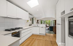 4 McDonald Avenue, Ivanhoe, Vic 3079