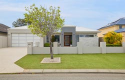 7 Hamelin Drive, Lake Coogee, WA 6166