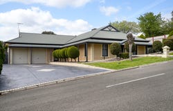 25 Hedgerow Court, Greenwith, SA 5125