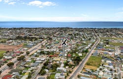 10 Bartlett Street, Moonta Bay, SA 5558