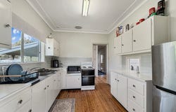 22 Henderson Street, Cowra, NSW 2794