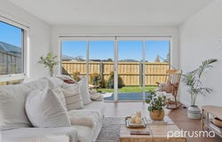 2/3 Achaderry Court, Howrah, Tas 7018