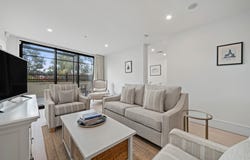 1/2 Lady Nelson Place, Red Hill, ACT 2603