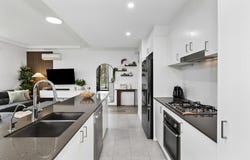 30/1 Drinkwater Lane, Edmondson Park, NSW 2174