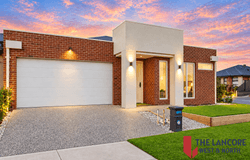 25 Railway Pde, Kalkallo, Vic 3064
