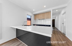 9 Topiary Street, Pakenham, Vic 3810