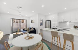 1/163 Douglas Street, Oxley, Qld 4075