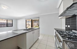 6 MOUNT HUNTLEY ST, Park Ridge, Qld 4125