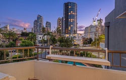 17/22 Second Avenue, Broadbeach, Qld 4218