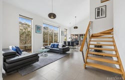 3 Bayside Drive, Sanctuary Lakes, Vic 3030