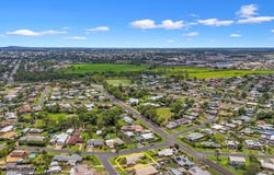 1A East West Avenue, Avoca, Qld 4670