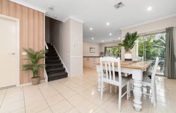 6/2 Coventry Drive, Sandhurst, Vic 3977