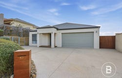 59 Darley Drive, Darley, Vic 3340