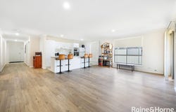17 Reginald Drive, Kootingal, NSW 2352