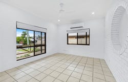 15 Agnew Avenue, Norman Gardens, Qld 4701