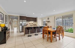 25 Dundee Crescent, Wakerley, Qld 4154