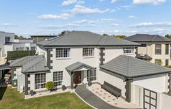 9 Tranquility Circuit, Helensvale, Qld 4212