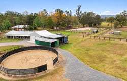 16 Tarata Road, Guanaba, Qld 4210