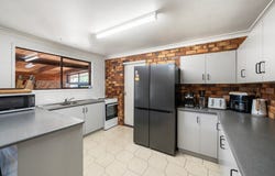 14 Maree Court, Centenary Heights, Qld 4350