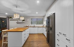 7 Regal Court, Highland Park, Qld 4211