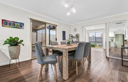 36 Brentwood Drive, Cranbourne North, Vic 3977