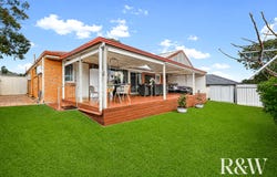 4 Nightmist Grove, St Clair, NSW 2759