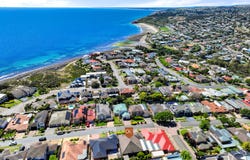 15 Ingleton Drive, Hallett Cove, SA 5158