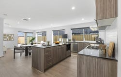 38 Rainbow Drive, Deanside, Vic 3336
