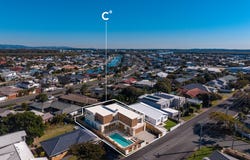 8 Thrush Avenue, Paradise Point, Qld 4216