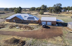 124 Ellendale Drive, Lower Chittering, WA 6084