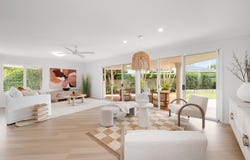 7 Trafalgar Place, Carindale, Qld 4152