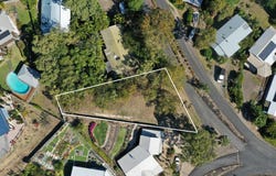 1 Macona Crescent, Cannonvale, Qld 4802