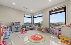 34 Thwaites Crescent, Wright, ACT 2611