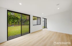 4 Owen Crescent, Urangan, Qld 4655