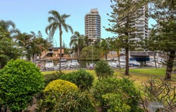 29/37 Bayview Street, Runaway Bay, Qld 4216