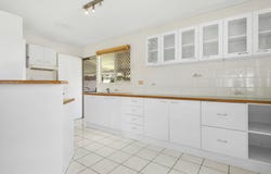 7 Smallwood Street, Mooroobool, Qld 4870