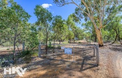 252 CREST HILL ROAD, Mooliabeenee, WA 6504