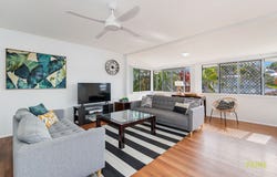 15 Cunningham Street, Torquay, Qld 4655