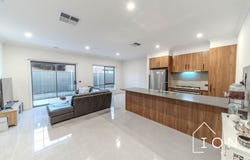 77 Reef Circuit, Clyde, Vic 3978