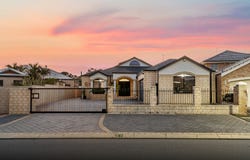 27 Aztec Island Retreat, Halls Head, WA 6210