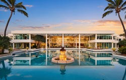 34/135 Seaworld Drive, Main Beach, Qld 4217