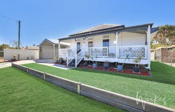 6 Palm Court, Moore Park Beach, Qld 4670