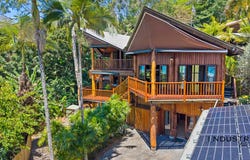 8 Trinidad Close, Trinity Beach, Qld 4879