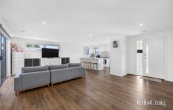 2/1 Whitta Street, Sebastopol, Vic 3356