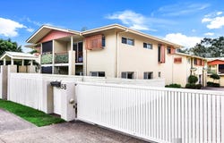 Unit 2/58-60 Stephenson Street, Scarness, Qld 4655